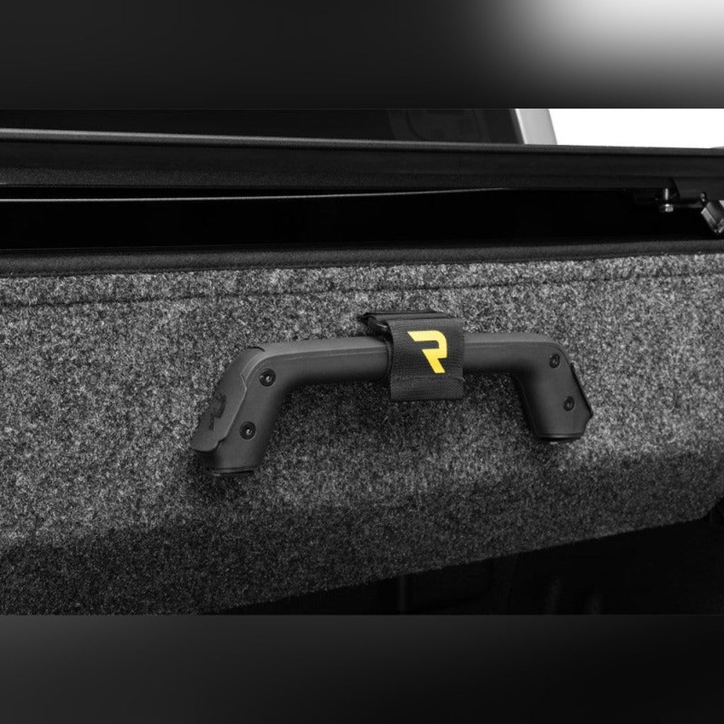 Retrax RetraxPRO EZ-Off Retractable Bed Cover - 6 ft 9 in Bed, No Side Boxes | 2020-2026 Chevy Silverado 3500HD - Stateside Performance - Retractable Bed Covers - Retrax - Retrax RetraxPRO EZ-Off Retractable Bed Cover - 6 ft 9 in Bed, No Side Boxes | 2020-2026 Chevy Silverado 3500HD