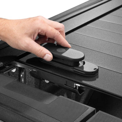 Retrax RetraxPRO XR Retractable Bed Cover - 6 ft 9 in Bed | 2020-2026 Chevy Silverado 2500HD - Stateside Performance - Retractable Bed Covers - Retrax - Retrax RetraxPRO XR Retractable Bed Cover - 6 ft 9 in Bed | 2020-2026 Chevy Silverado 2500HD